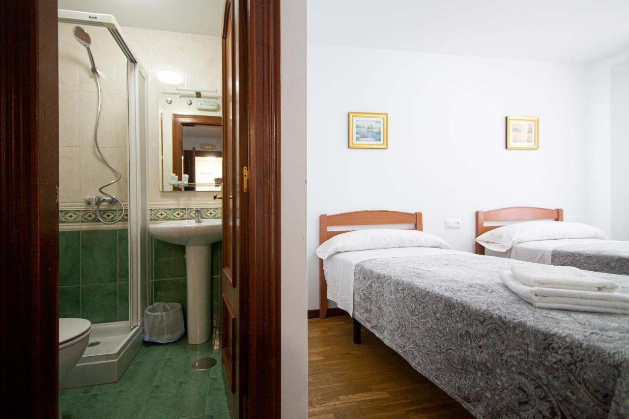 Yani'S Hospedaje Pension 1 Estrella Arriondas Εξωτερικό φωτογραφία