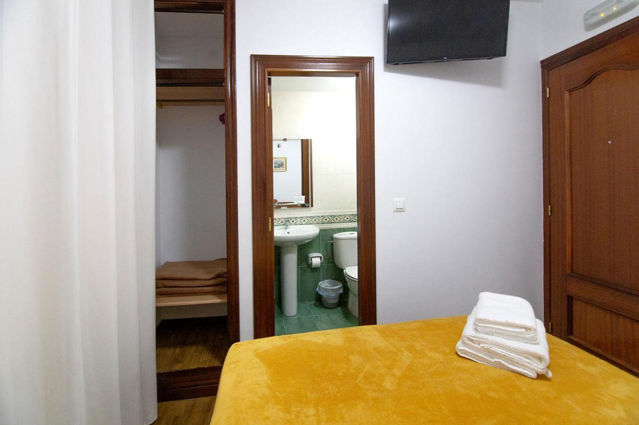 Yani'S Hospedaje Pension 1 Estrella Arriondas Εξωτερικό φωτογραφία