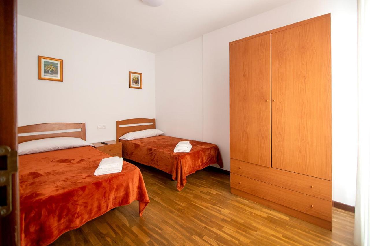 Yani'S Hospedaje Pension 1 Estrella Arriondas Εξωτερικό φωτογραφία